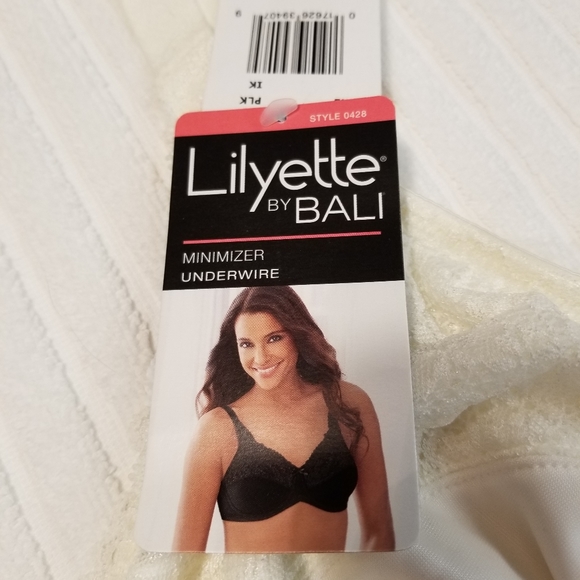 Lilyette by Bali Minimizer Smoothing Undewire Bra - New! - Picture 3 of 10
